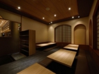 LSDdesignが店舗デザインした沖縄県宜野湾市の居酒屋「旬　やざかり」の座敷席。