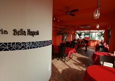 Bella Napoｌi.jpg