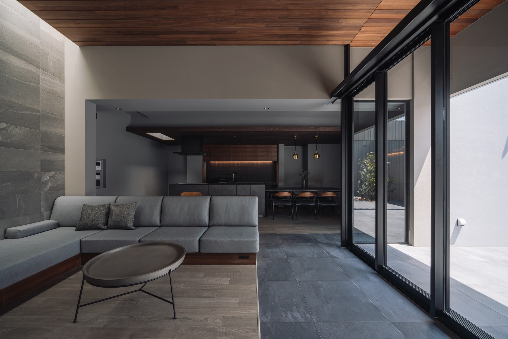 collectionhouse_店舗設計_沖縄_内装デザイン_店舗デザイン_宮古島_商業施設_ホテルデザイン_設計施工