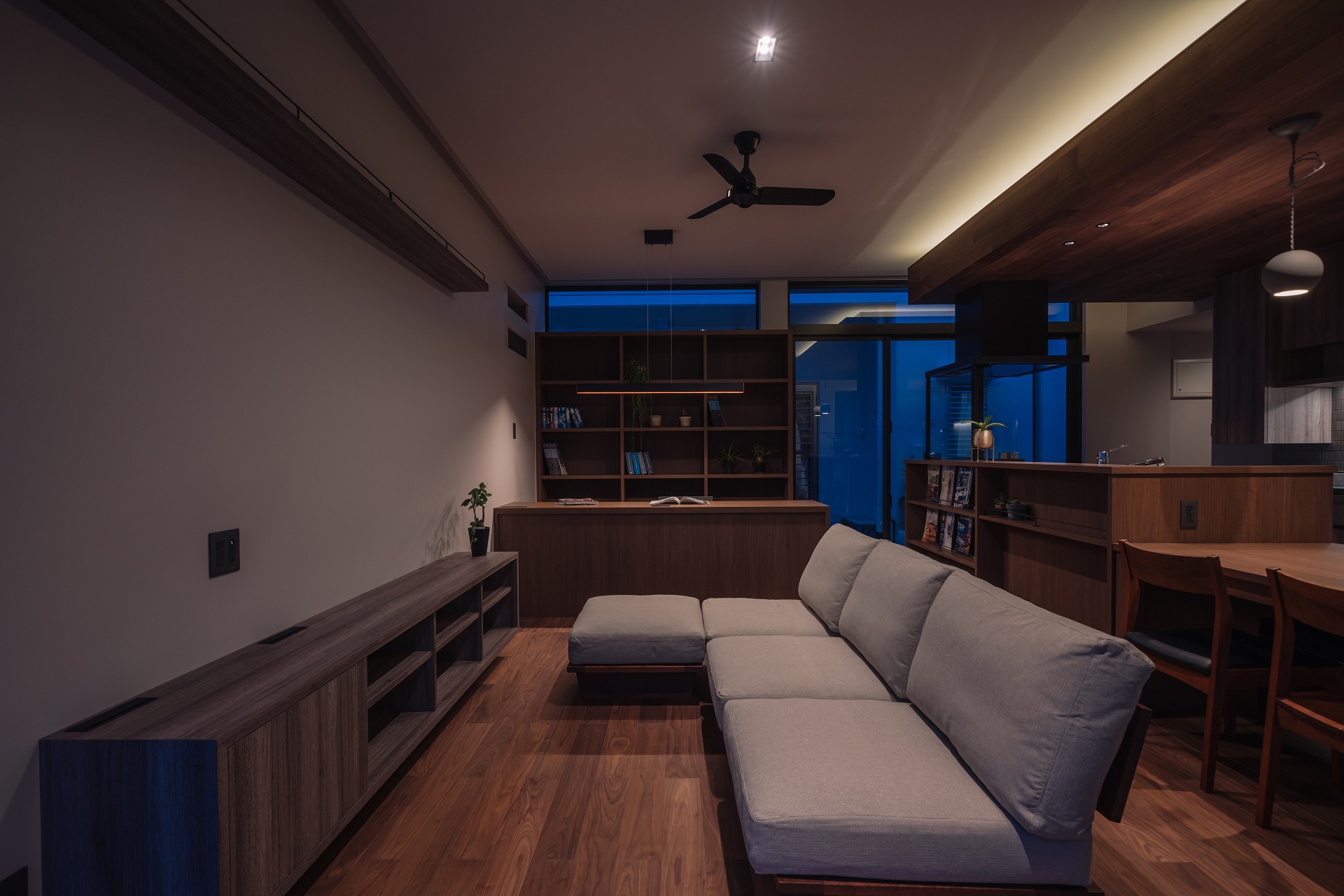 沖縄 住宅 内装 木目 ナチュラル