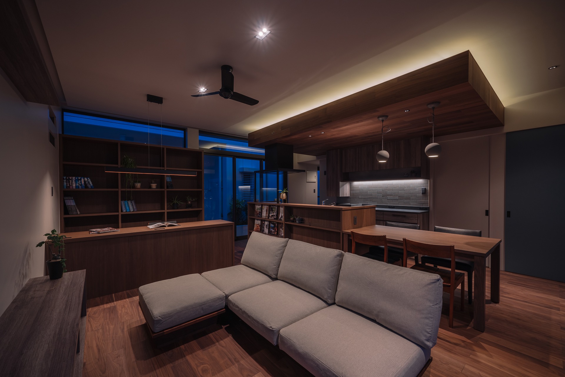 沖縄 住宅 内装 木目 ナチュラル