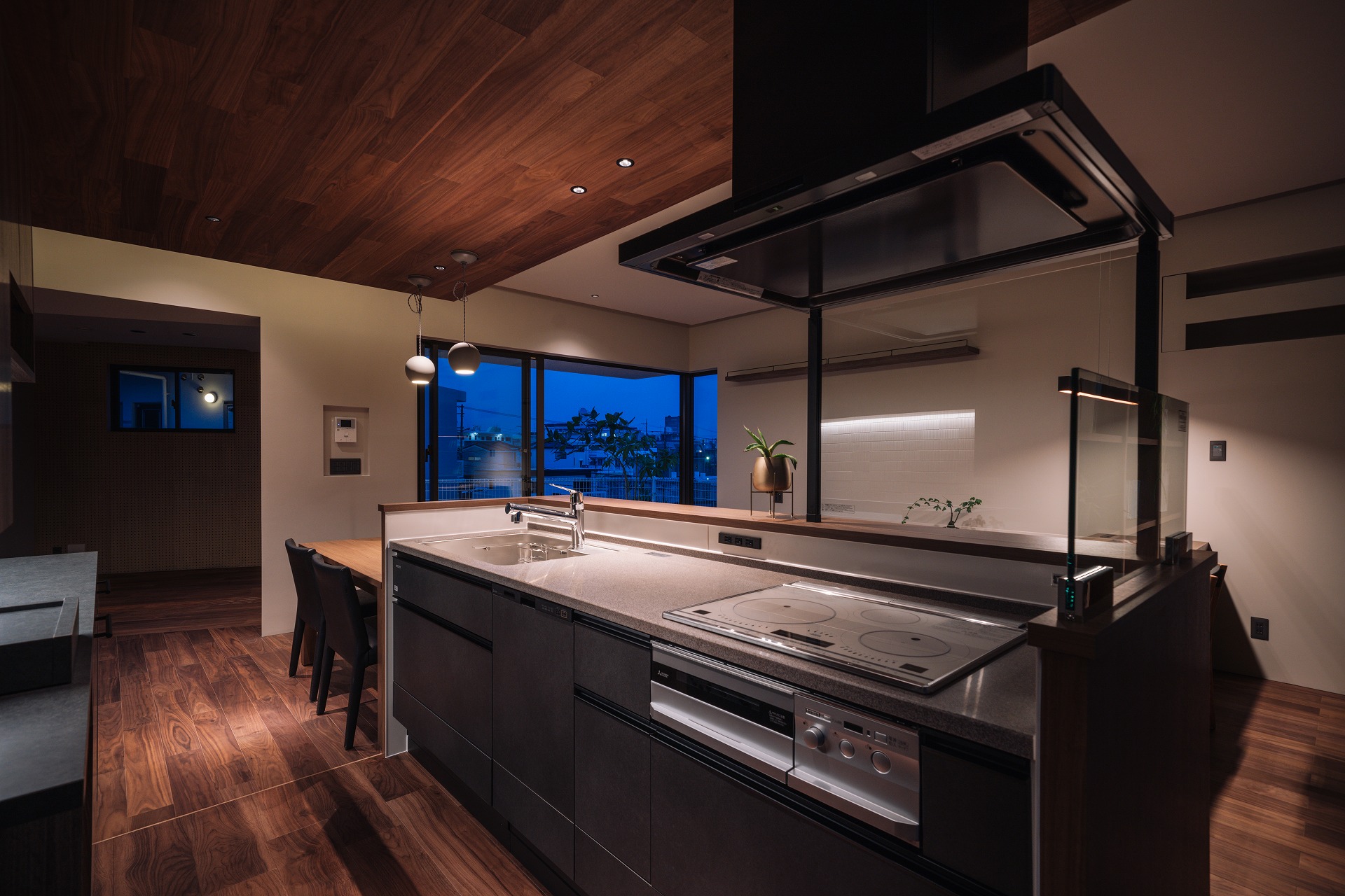 沖縄 住宅 内装 木目 ナチュラル