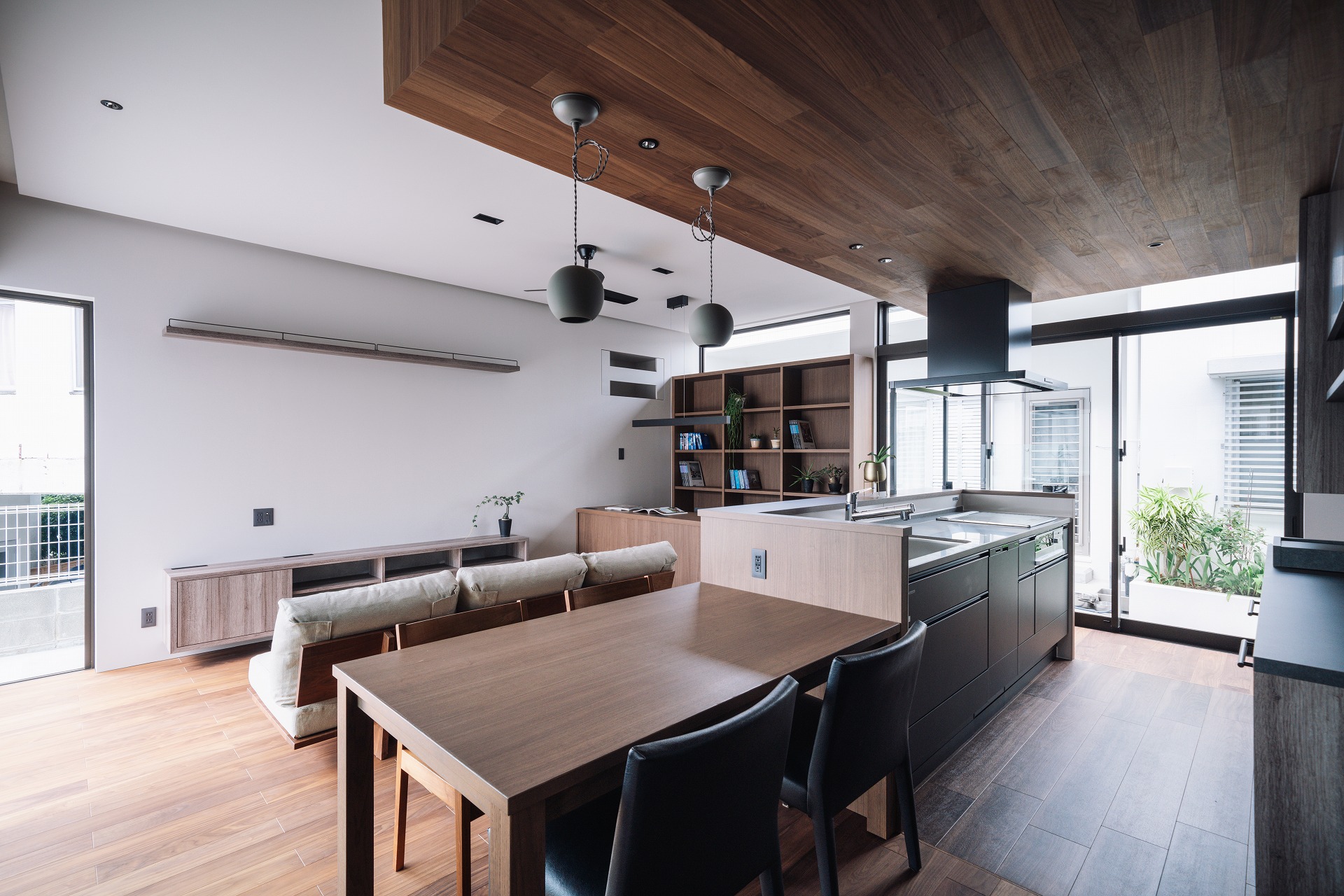 オヤコノイエ_店舗設計_沖縄_内装デザイン_店舗デザイン_宮古島_商業施設_ホテルデザイン_設計施工