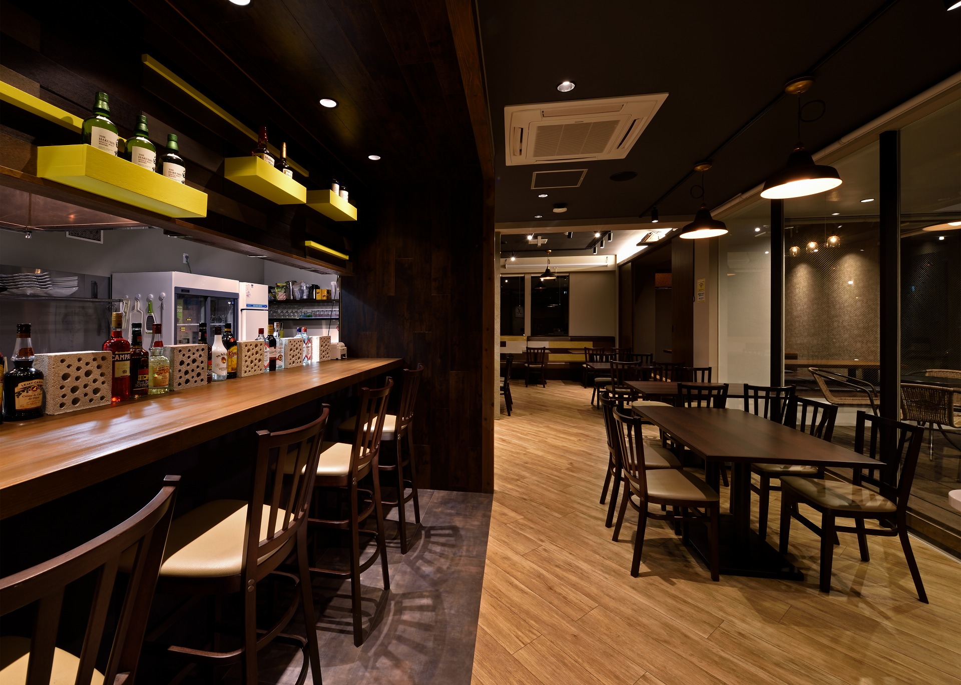 LEMON&GARLICRESTAUTANT-SOUR&B_店舗設計_沖縄_内装デザイン_店舗デザイン_宮古島_商業施設_ホテルデザイン_設計施工