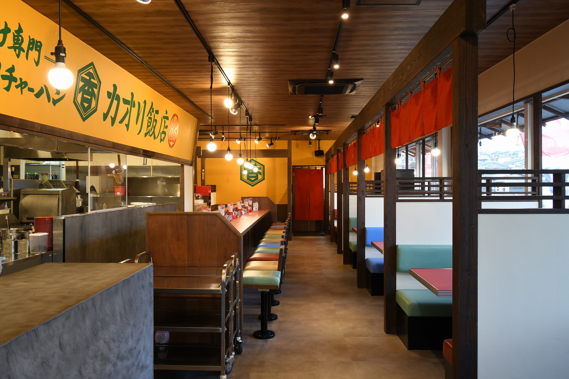 カオリ飯店_店舗設計_沖縄_内装デザイン_店舗デザイン_宮古島_商業施設_ホテルデザイン_設計施工