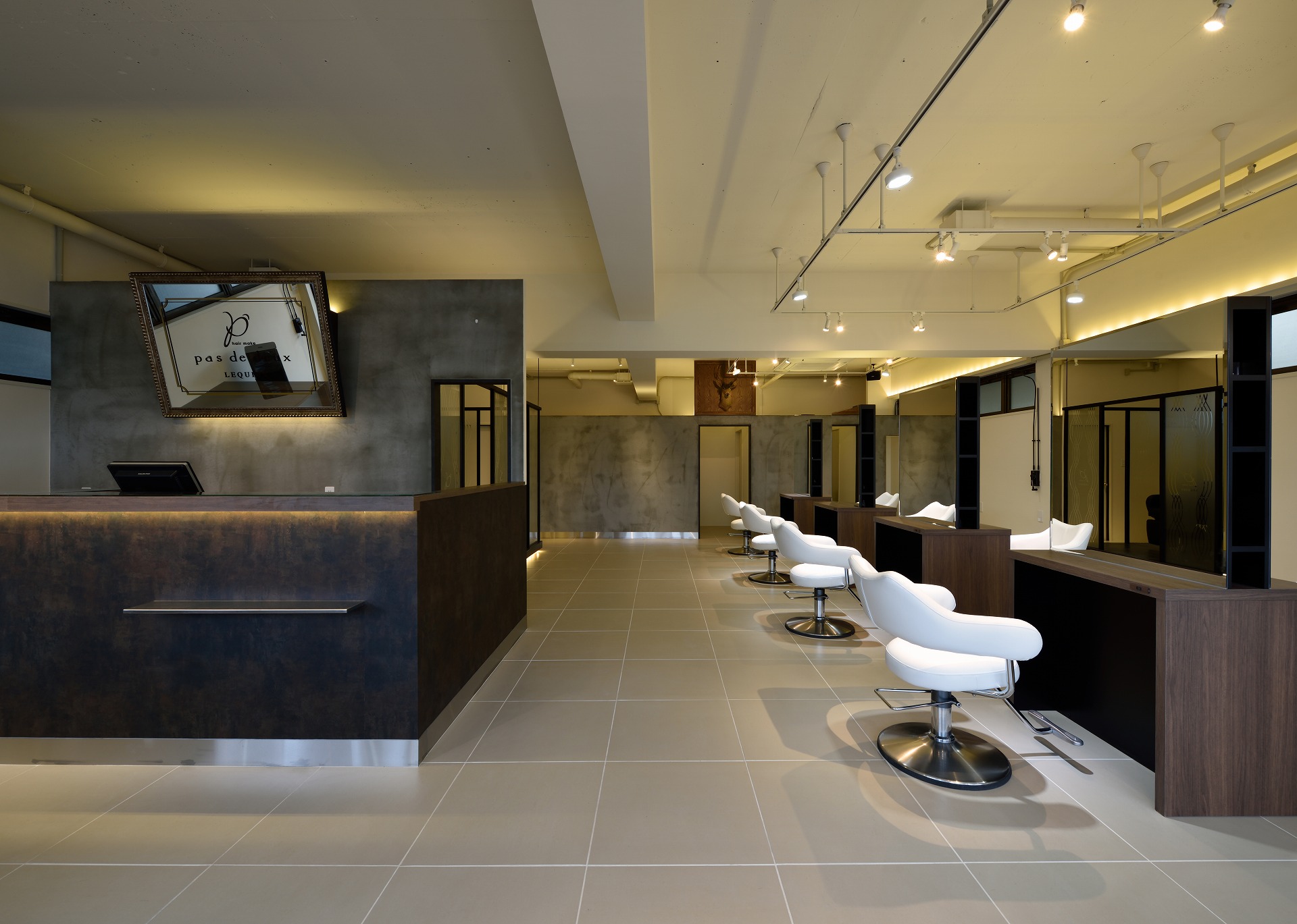 SALON/APPAREL