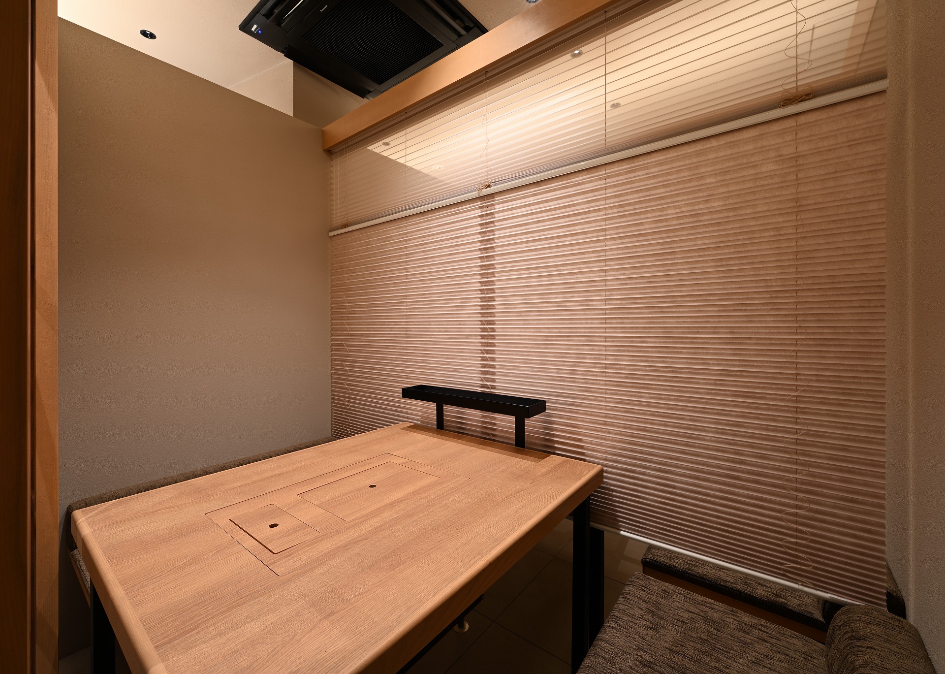 琉球の牛 北谷店３F_店舗設計_沖縄_内装デザイン_店舗デザイン_宮古島_商業施設_ホテルデザイン_設計施工