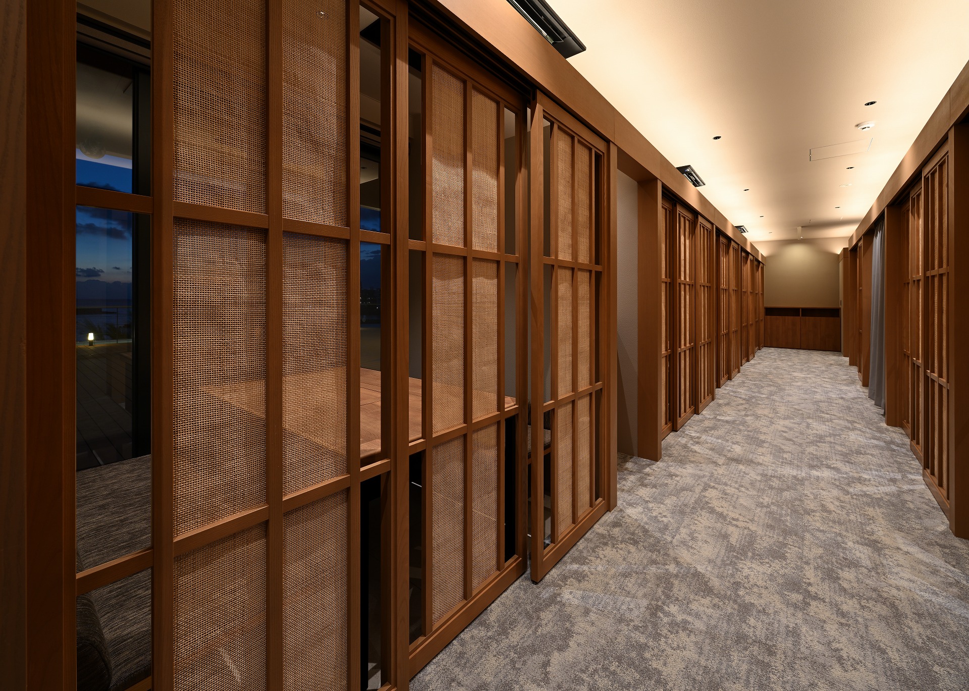 琉球の牛 北谷店３F_店舗設計_沖縄_内装デザイン_店舗デザイン_宮古島_商業施設_ホテルデザイン_設計施工