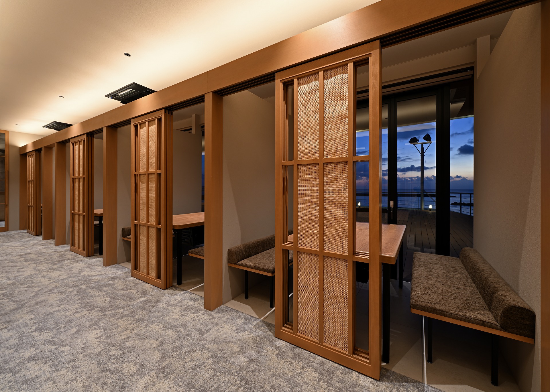 琉球の牛 北谷店３F_店舗設計_沖縄_内装デザイン_店舗デザイン_宮古島_商業施設_ホテルデザイン_設計施工